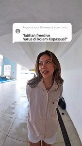 Marella Regina | Traveling & Diving on Instagram: "“Emang kalau mau latihan freedive harus di kolam Kopassus?” Jawabannya: enggak kok! ✅ Latihan statis, dynamic, duck dive? Kolam biasa juga bisa. Kalau duck dive, idealnya kolam >2,5 meter biar nggak kejedot 😅 🌊 Equalisasi & kedalaman? Nah, ini baru perlu kolam dalam (Kopassus 16meter) atau ya di laut sekalian. Hari ini aku latihan di kolam GBK: 💳 Rp110rb (e-money / flazz) 📍 Lobby B 📏 Kolamnya 5 meter ⚠️ Kolam umum sih siapa aja bisa masuk,