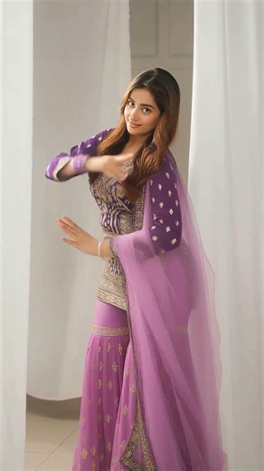 Shararat Song Dhurandhar | Ayesha Khan #shorts #viral #viralshorts #foryou #fyp #phurr #trending