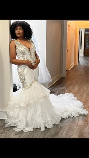 Daphnes Bridal Boutique on Instagram: "✨ Sparkle Sunday ✨ At Daphne’s, sparkle is something you feel. Every bride walks in with a story, a vision, and a part of herself she’s ready to share. Our heart is to create a space where you feel safe to be you, to be celebrated, to be seen. When a bride feels understood, something beautiful happens. Confidence rises. Joy settles in. And that inner sparkle shines brighter than any detail ever could. 🤍✨ That’s the Daphne’s experience. #SparkleSunday #TheD