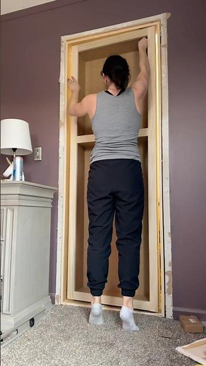 DIY Hidden Bookcase Door - murphy door #diy #hiddendoor