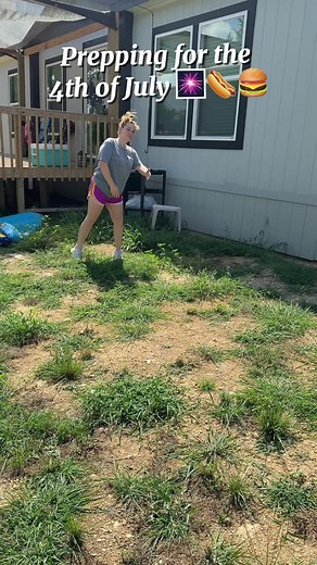 How to Lay Mulch Around Your Yard — DIY Landscaping Project