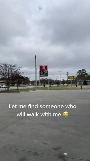 These gas price and their reaction 😭😂 #fyp #ithought #actlikeyouknow #gasprices #trendingtopic #FY (who passed the vibe check?) ➡️SHARE SHARE