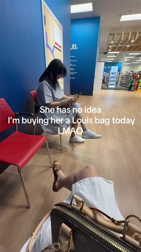 Surprising Mom with a Louis Vuitton Bag for Mother's Day