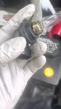 DIY - Replace or change headlight bulb of Toyota Highlander 2006 basic model