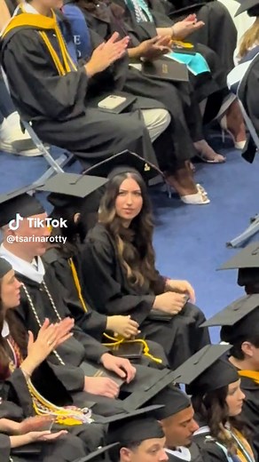 CRANK IT!! So proud of my baby cousin for graduating with her BFA in graphic design!! @Jen🌺 #crankit #graduation #bfa #cousin #graphicdesign