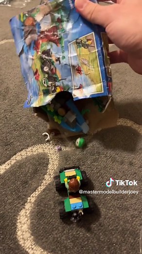 Lego Build in a Box Challenge: Can You Do It?