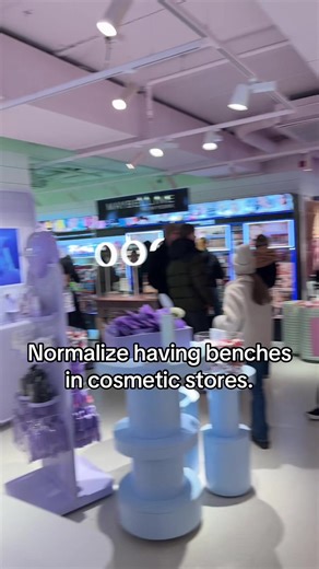The Importance of Benches in Cosmetic Stores