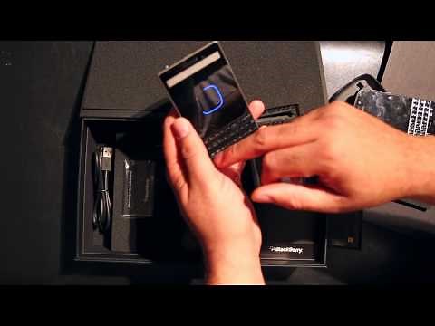 Porsche Design BlackBerry P'9983 Unboxing and Startup Demo