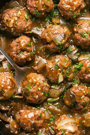 13K views · 67 reactions | This dish is pure comfort. It’s everything you love about Salisbury Steak (tender ground beef smothered in a rich mushroom and onion gravy) but made healthier by turning it into oven baked meatballs. RECIPE IN COMMENTS #glutenfree #healthydinner #easyrecipe | Every Last Bite - Carmen Sturdy | Facebook