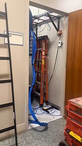 194K views · 3K reactions | Some cable management 﫡 #data #milwalkee #fiberoptics #datacabling #cloudgivers #structuredcabling #fibertech | CloudGivers | Facebook