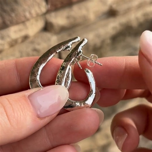 The earrings everyone’s turning heads for. 😍 Curve Appeal - $40 OFF Today Only! ✨ Use code: CURVE at checkout. Don't wait! These won't last. 🔥 🔗 https://bit.ly/CrvAplER | Inspiranza Designs