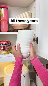 34K views · 99 reactions | Smart storage tip Liz stacks bowls in a circle to save on kitchen cabinet space. This original video was produced by Network Media LLC, and Liz & Jeff. #bowls #dishes #kitchencabinets #organization | Creative Crafting | Facebook