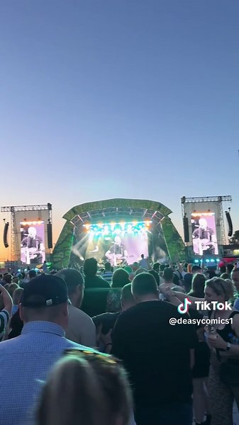 Joe McDonnell 💚🇮🇪 #wolfetones #thomondpark #fyp