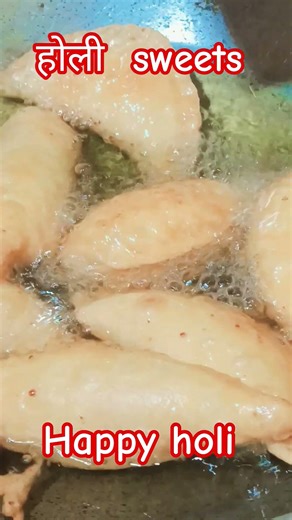 happy holi ap logo ko #guriyadevi #hindisong 😀🤗♥️