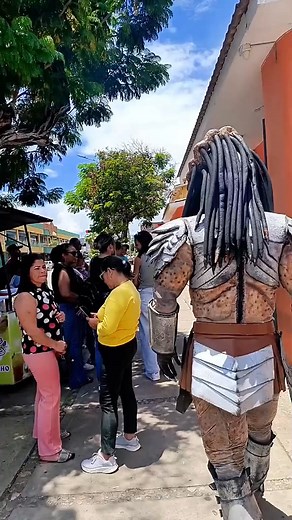 Lo mejor del depredador parte 4 #comedy #broma #cosplay #Depredador | Israel López