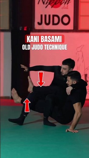 Kani basami: old judo technique also used in other martial arts, in MMA and why NOT for defense