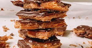 Sea Salt Chocolate-Caramel Crackers