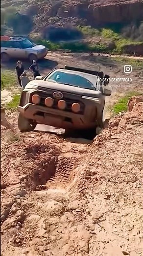 Somewhere in the Australian outback there’s an LDV T60 offroad doing near vertical 4x4 rock steps!