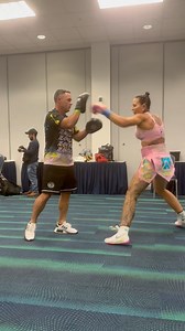 DESLEY ROBINSON up next here in Texas! Not long now! #DesleyRobinson #RobinsonHoller #UnifiedWorldTitle | Australian Boxing Central