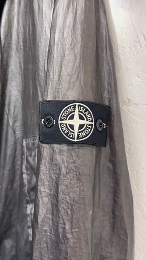 Stone island liquid crystal heat reactive jacket Size: xxl S/S 2000 Price: 👀 Designed by Paul Harvey 🏝️ #stoneisland #casual #stoneislanduk #stoneislandforsale #casualwear | The Garmentz Lab