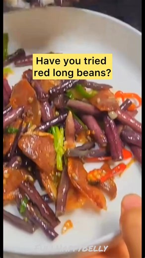 Stir fried red long beans with Chinese cured pork sausage #fblifestyle #beans #stirfry #chinesefood #chinesefoodlover #chinesecuisine #fullhappybelly #vlog #food #foodlover #foodie #foodblogger #yummyfood #tastyfood #comfortfood #homemadefood #homecooking #homecooked #cooking #cookingvideos #cookingtime #cookingreels #cookingathome #easyrecipe #recipes #recipe | Fullhappybelly