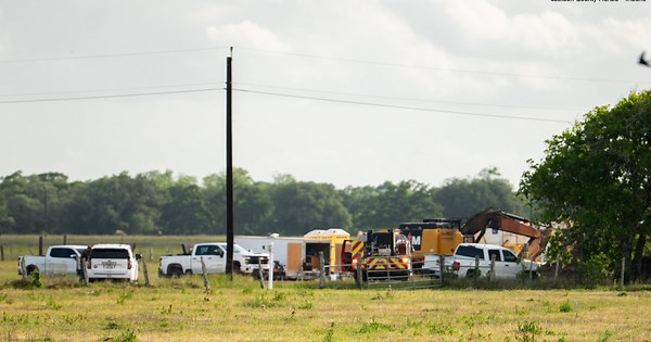 Pipeline explosion in Edna kills one, injures two in Wednesday afternoon incident