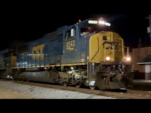 RCL SD70MAC 4543 with Strobe Lights Leads CSX M409 South