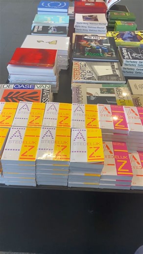 NEW: the collection guide 'Stedelijk A–Z'. Explore the stories behind the collection of the Stedelijk from A to Z. More than 130 well- and lesser-known works are highlighted. The makers are organized alphabetically by first name. With artists like Malevich and Dumas and ranging from modernist painter Agus Djaya to contemporary photographer and visual activist Zanele Muholi. Available for purchase at the museum shop for €16,95. – Nieuw: de collectiegids Stedelijk A–Z. Ontdek van A tot Z de verhal