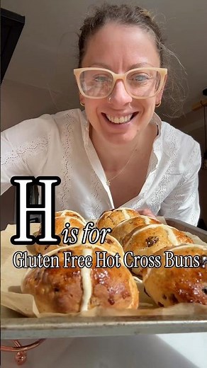 Gluten Free Hot Cross Buns Recipe - my gluten free ABC! #glutenfreediet #glutenfree #hotcrossbuns