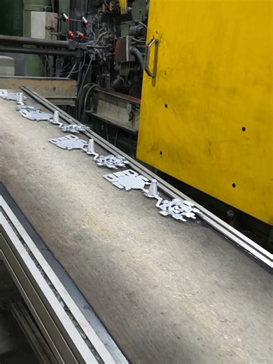 Miracle Custom Medals Factory 🏭 Custom sports medals manufacturer for marathons, tournaments & events. Factory direct • OEM & ODM • Bulk orders • Worldwide shipping 📩 DM us for factory price & free design #CustomMedalsFactory #MedalManufacturer #CustomSportsMedals #OEMMedals #EventMedals #MiracleCustom