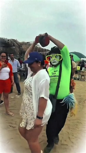 Funny Mimo Manta Desfile Compilation