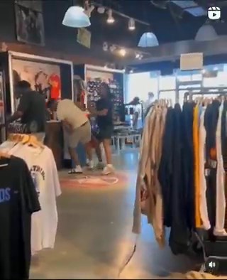 Justified?Dude gets his Jaw Broken in 3 Places for cutting in line...