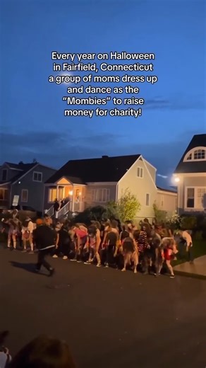 These ‘Mombies’ are putting the ‘fun’ in fundraising! Every year on #halloween, hundreds of mombies rise from the dead and ‘dance to donate’ to raise funds for metastatic #breastcancer research. Thanks ghouls, for doing so much good! 👻 🎥 @mombiesorg via Instagram | The Female Quotient