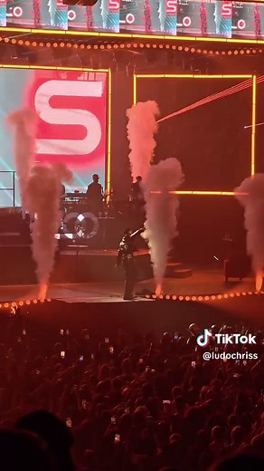 Jason Derulo Live Performance in Paris