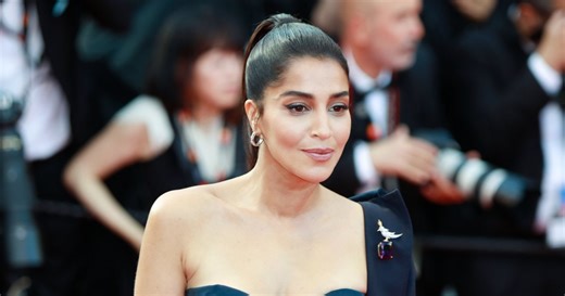 "Changer l’eau des fleurs" : Leïla Bekhti, choisie pour le rôle-titre de l'adaptation du best-seller de Valérie Perrin