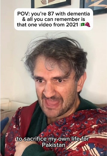 after 3 MILLION of you watched my pooja (what is this behaviour) versions of this I realized that as a half Indian 🇮🇳 half Pakistani 🇵🇰 NOT making one of these based on Pakistan would be discriminatory when you think about it ykwim ?? 🙂🙂🙂