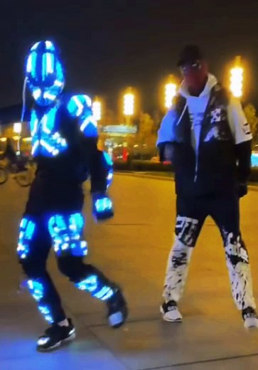 Deadpool Dance Shuffle: Original Moves and Challenge