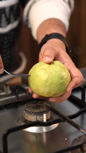 🍈 Roasted Guava Chutney 🍈 Give your taste buds a smoky, tangy twist with this roasted guava chutney! Perfectly charred guavas blended with spices to create a flavorful dip that pairs beautifully with your favorite snacks. A must-try for all chutney lovers! 🌶️✨ . . . . . . . . . . . #RoastedGuavaChutney #SmokyFlavors #GuavaLove #ChutneyGoals #HomemadeDelights (quick chutney recipes, guava recipes, Indian condiments, unique dips, healthy recipes) | Chef Jaspreet Singh