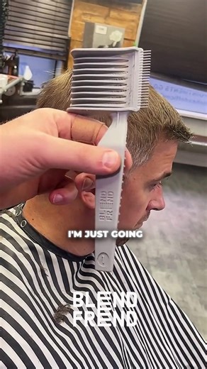 🎥 Here’s a clip from one of our recent livestreams, showing you how easy it is to use the BLEND FREND!! 👉Instantly blend like a pro 👀Watch our tutorial: www.blendfrend.com.l 🇬🇧Premium quality products made in the U.K. #menshair #menshairtutorial #menshairtips #barber #fade #haircut #hairtutorial #lifehack #uk #fyp #reels #barbertools #menshaircut #foryoupage #trending #instagramhacks #hair #hairstyles #lifehacks #instagood #instahair #instahacks #hairhacks #fypシ #trendingreels #trend #barbe