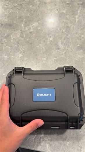 Meet the Marauder 2 — a pocket-sized searchlight that turns night into daylight. Flip from a wide 14,000-lumen flood to a laser-focused 800m spotlight in a second, then dial in the perfect brightness. Rechargeable, rugged, and built for whatever you throw at it — camp nights, storm outages, or lighting up the whole block. #Olight #Marauder2 #OlightMarauder2 #Flashlight #EDCFlashlight #HighLumen #14000Lumens #Searchlight #Spotlight #Floodlight #RechargeableFlashlight #USBcCharging #OutdoorGear #C