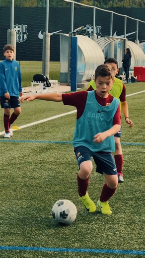 Training Sessions Complete! 🔵🔴 The unforgettable days of training at the Ciutat Esportiva Joan Gamper have officially wrapped up! ⚽ Our young talents experienced the Barça way, learning from the club’s official coaches and embracing the values that make this team unique 💙❤️ To celebrate their hard work and dedication, we held a special Closing Ceremony where each player received their diploma—a recognition of their effort and passion on the field 🎓🏅 But the Barcelona Soccer Experience conti