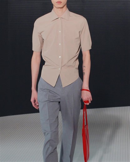 3.7K views · 76 reactions | The new JIL SANDER Spring/Summer 2026 collection by Simone Bellotti. Pureness as a mode, not a limit: a tightly-edited expression of contrasts. Presented at JIL SANDER’s historic Piazza Castello headquarters. #JILSANDER | Jil Sander | Facebook