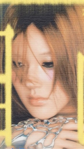 #赵露思 #RosyZhao 新歌《配》已上线~🎶当爱情陷入暧昧的迷雾，我们总在试探与徘徊中消耗自我。这首歌用音乐勾勒出一场关于爱的“规则变革”☁️| TME腾讯音乐