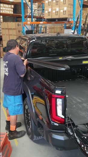 Can I Keep The OEM Sports Bar On A 2026 Toyota Hilux With Roller Shutter Fitted? 👀 #caraccessories