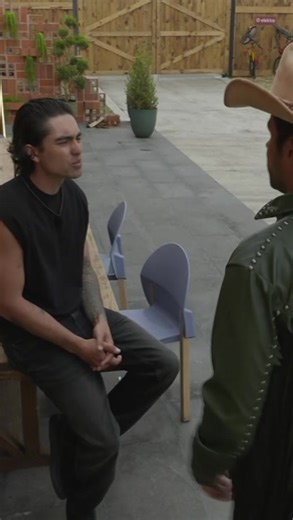 #EleazarGómez y #SergioMori quieren poner en la placa a #ElPatrónDelRío ✨ #LaGranjaVIP últimas semanas. 🤠 Lunes a viernes 9:00 p.m. por #AztecaUNO. Domingo La Gala 8:00 p.m. por Azteca UNO. Transmisión 24/7 en #DisneyPlus. | La Granja VIP México