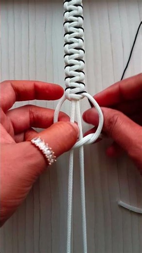 simple cobra snake paracord bracelet tutorial ​#shorts​#youtubeshorts​#viral​#trending #paracord