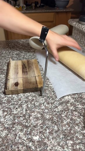 Cutting and cleaning the edges of the oval soap. Im using the soap router with a key that takes off a small amount of the edge. I made this shape of bars to later needle felt on. #soapcutting #cpsoap #edgecutting #soaprouter #ovalsoap #soapmaking