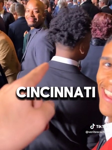 Vidéos de Vérité Cachée (@veritescachees) avec son original - Vérité Cachée