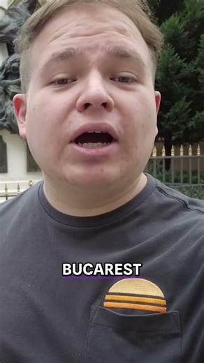Descubre tesoros literarios en Bucarest | ¡No creerás lo que encontré! #shorts