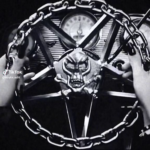 Gothic Influences in Pop Culture